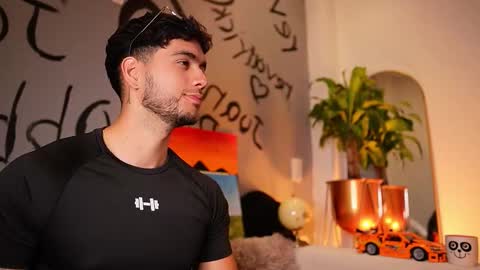 kevin online show from October 24, 2:34 am