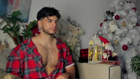 Snapshot of noha_miler chatting on December 24, 1:06 am kevin online show from December 24, 1:06 am