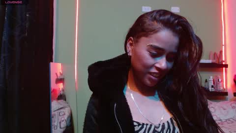 Snapshot of noha_thomson chatting on February 27, 8:20 pm Noha Thomson online show from February 27, 8:20 pm