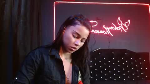 Noha Thomson online show from June 29, 10:09 pm