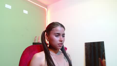 Snapshot of noha_thomson chatting on December 16, 3:51 am Noha Thomson online show from December 16, 3:51 am