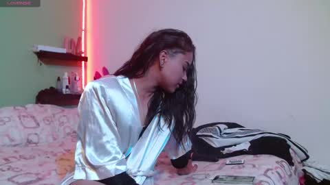 Snapshot of noha_thomson chatting on February 27, 11:26 pm Noha Thomson online show from February 27, 11:26 pm