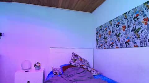 maxie online show from November 4, 5:09 am