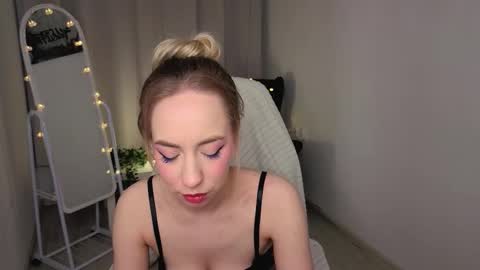 Isabelle online show from February 16, 10:19 pm