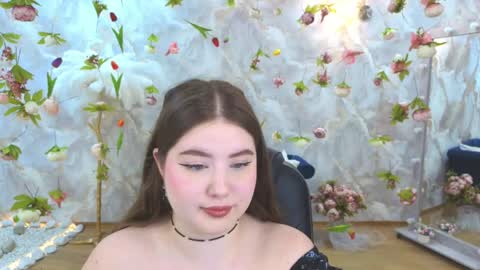 noirwhisper online show from April 17, 6:21 pm