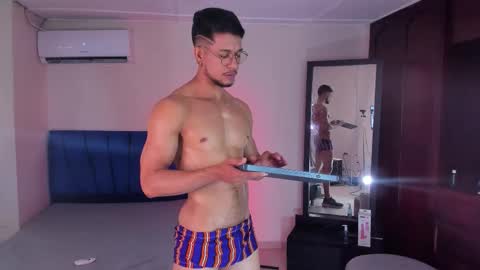 Im Nolan  online show from February 12, 8:45 pm