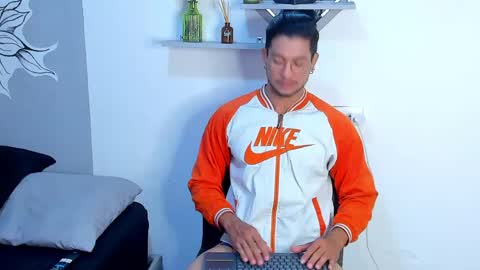Im Nolan  online show from May 23, 11:50 am