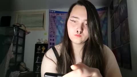 nonbinarybeauty20 online show from March 4, 7:30 am