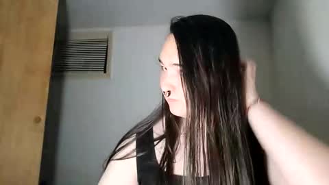 nonbinarybeauty20 online show from November 4, 9:32 am