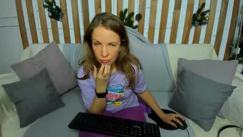 Nora online show from December 25, 2:35 am
