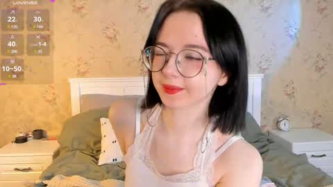 Snapshot of nora_failure chatting on December 7, 4:59 am Nora Failure online show from December 7, 4:59 am