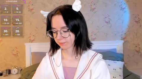 Snapshot of nora_failure chatting on December 10, 7:26 am Nora Failure online show from December 10, 7:26 am