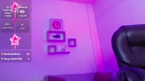Snapshot of nora_vennucci chatting on January 29, 11:04 pm Nora online show from January 29, 11:04 pm