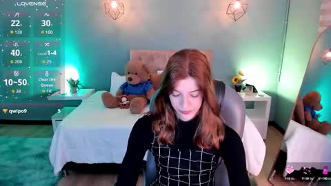 Snapshot of nora_vennucci chatting on September 10, 8:21 pm Nora online show from September 10, 8:21 pm