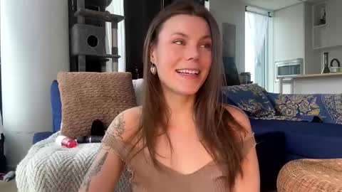 Nordic Belle online show from April 15, 2:53 pm