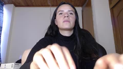 noreen_ online show from September 22, 10:03 pm