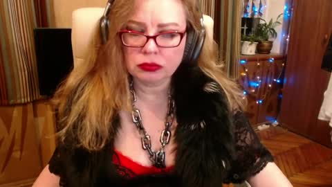 miss Tress online show from March 29, 7:37 pm