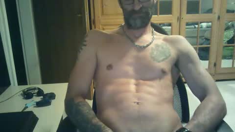 not4one online show from November 15, 3:19 am