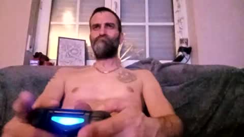 not4one online show from March 10, 10:45 pm