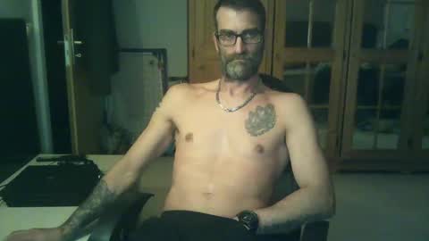 not4one online show from November 17, 2:14 am