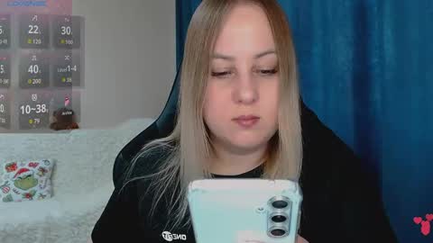 hi glad to chat online show from April 10, 11:59 am