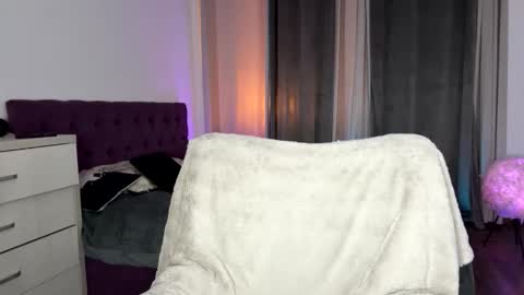 Tina online show from October 9, 9:31 pm