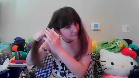 Milk  online show from October 12, 3:59 pm