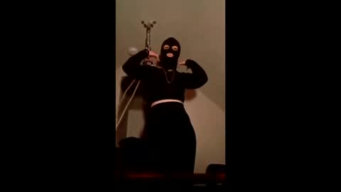 notouchmami online show from January 7, 11:59 am