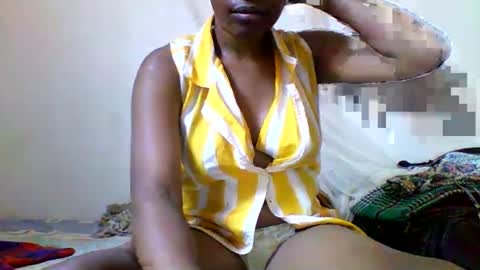 Snapshot of notoy1 chatting on February 26, 10:27 am notoy1 online show from February 26, 10:27 am