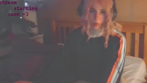 Lucy online show from October 10, 1:00 am