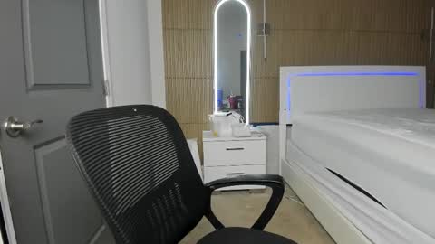 Nova online show from October 20, 3:33 am