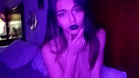 novalovelle online show from February 9, 5:00 am