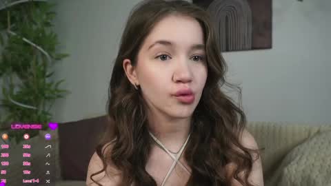 Dina online show from December 8, 1:08 am
