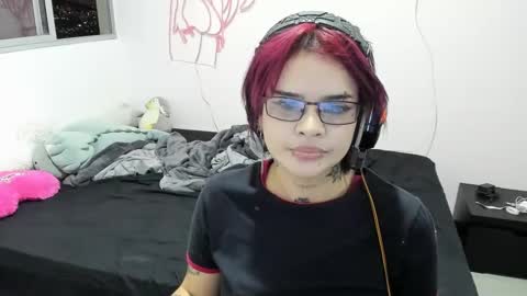 Snapshot of noxarcanee chatting on January 13, 3:23 am Goth Darling online show from January 13, 3:23 am