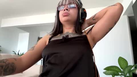 Snapshot of noxarcanee chatting on January 20, 9:01 pm Goth Darling online show from January 20, 9:01 pm