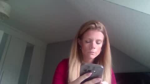 Alice  Nudgeman online show from October 14, 10:07 am