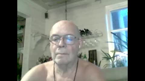 Haky online show from December 21, 1:53 pm