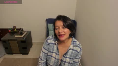 nuit_rose online show from October 21, 2:38 am