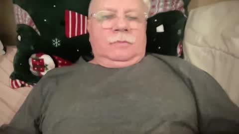 nukiss online show from April 17, 10:01 pm