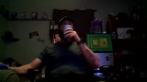 Awwwww Hey Sweetie Pies. Welcome To The Sweetie Pie Lounge. Enjoy The Dad-Cast. SweetCorny Fun-loving Dad Talk. online show from February 15, 5:19 am