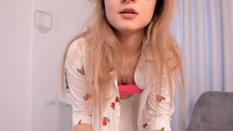 Aleida online show from April 18, 9:33 am