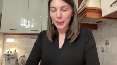 Ema online show from September 8, 4:28 pm