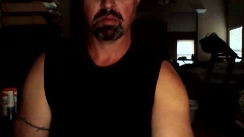 nvrenuff1979 online show from September 24, 11:39 am