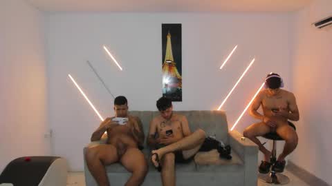 nympho_nathy_sophi online show from January 6, 5:28 pm