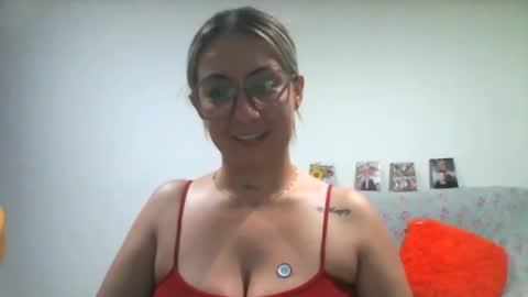nymphomaniacgirl77 online show from February 17, 1:36 am