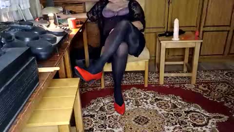 NyushaM online show from November 23, 3:32 pm