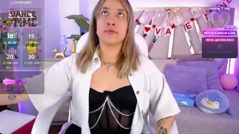 Snapshot of nyx_andria chatting on March 1, 1:53 am Alex . online show from March 1, 1:53 am