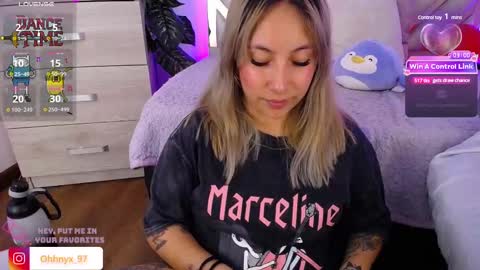 Snapshot of nyx_andria chatting on March 9, 1:56 am Alex . online show from March 9, 1:56 am