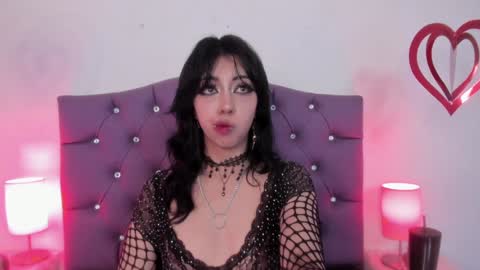   online show from February 8, 9:24 am