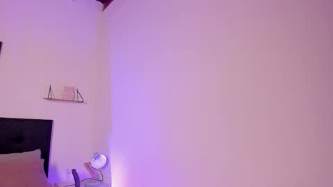 nyxa_ online show from November 6, 2:25 am